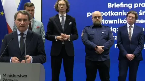 O tym, w jaki sposób zrealizowane zostaną postulaty ratowników medycznych, mówili minister zdrowia Izabela Leszczyna i wiceminister Marek Kos