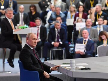 „Bezpośrednia linia z Władimirem Putinem”, Moskwa, Gostiny Dvor, 14 grudnia