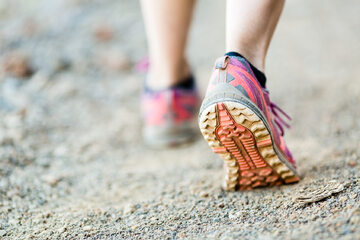 Biegacz, obuwie sportowe.