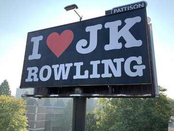 Billboard „Kocham J.K. Rowling”