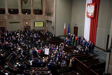 Blokada mównicy przez opozycję