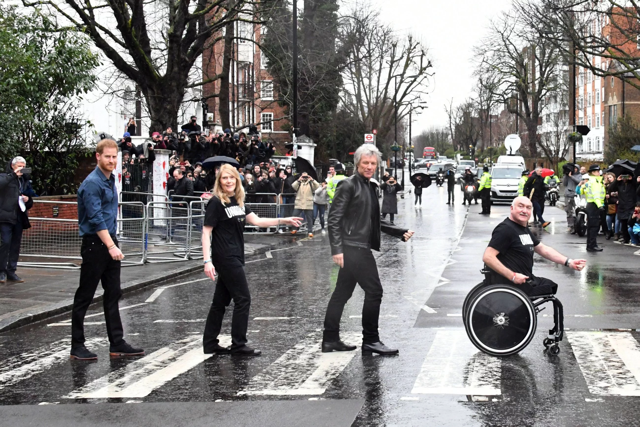 Książę Harry i Bon Jovi na Abbey Road