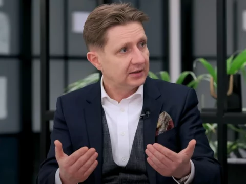 Dr Artur Bartoszewicz