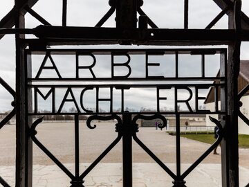 Brama obozu koncentracyjnego w Dachau
