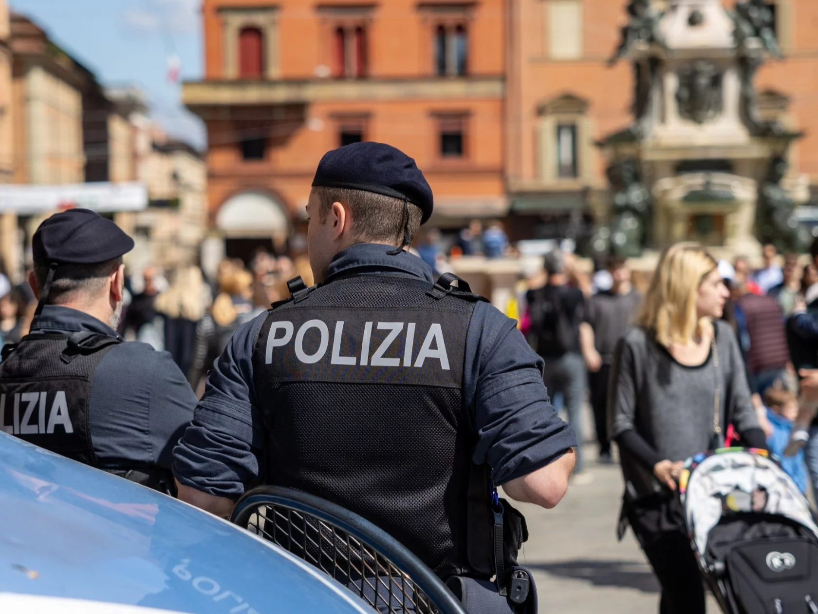 Funkcjonariusze włoskiej policji
