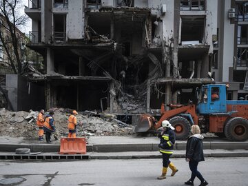 Budynek w Kijowie trafiony rakietą 28 kwietnia