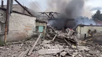 Budynek z ukraińskimi jeńcami rzekomo zbombardowany przez Ukrainę
