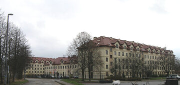 Budynki Wyższej Szkoły Kultury Społecznej i Medialnej w Toruniu w Porcie Drzewnym w Toruniu