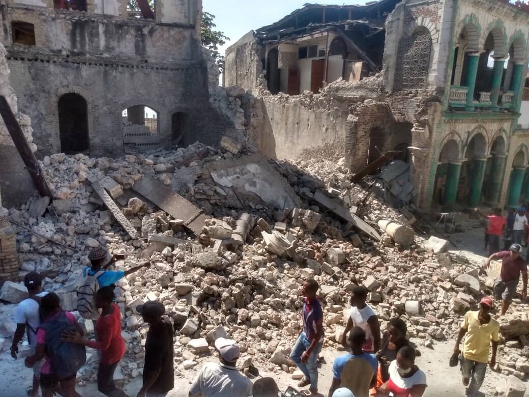 Trzęsienie ziemi na Haiti. Bilans ofiar śmiertelnych wzrósł do 1297. Rannych ponad 5,5 tysiąca - Vimarsana News