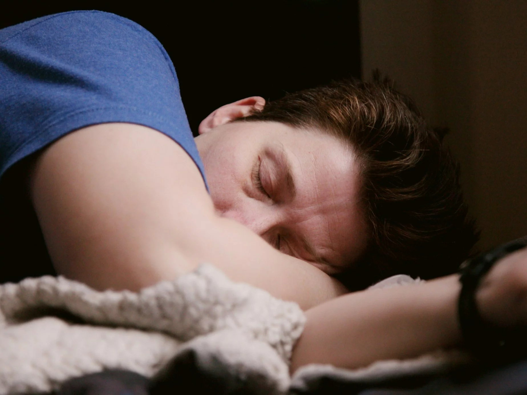 Budzisz się w nocy? Lekarka alarmuje