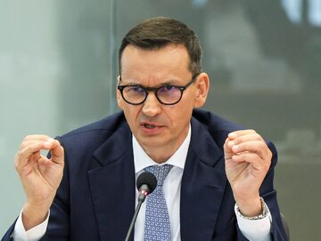 Były premier Mateusz Morawiecki zeznaje podczas posiedzenia sejmowej komisji śledczej ds. afery wizowe