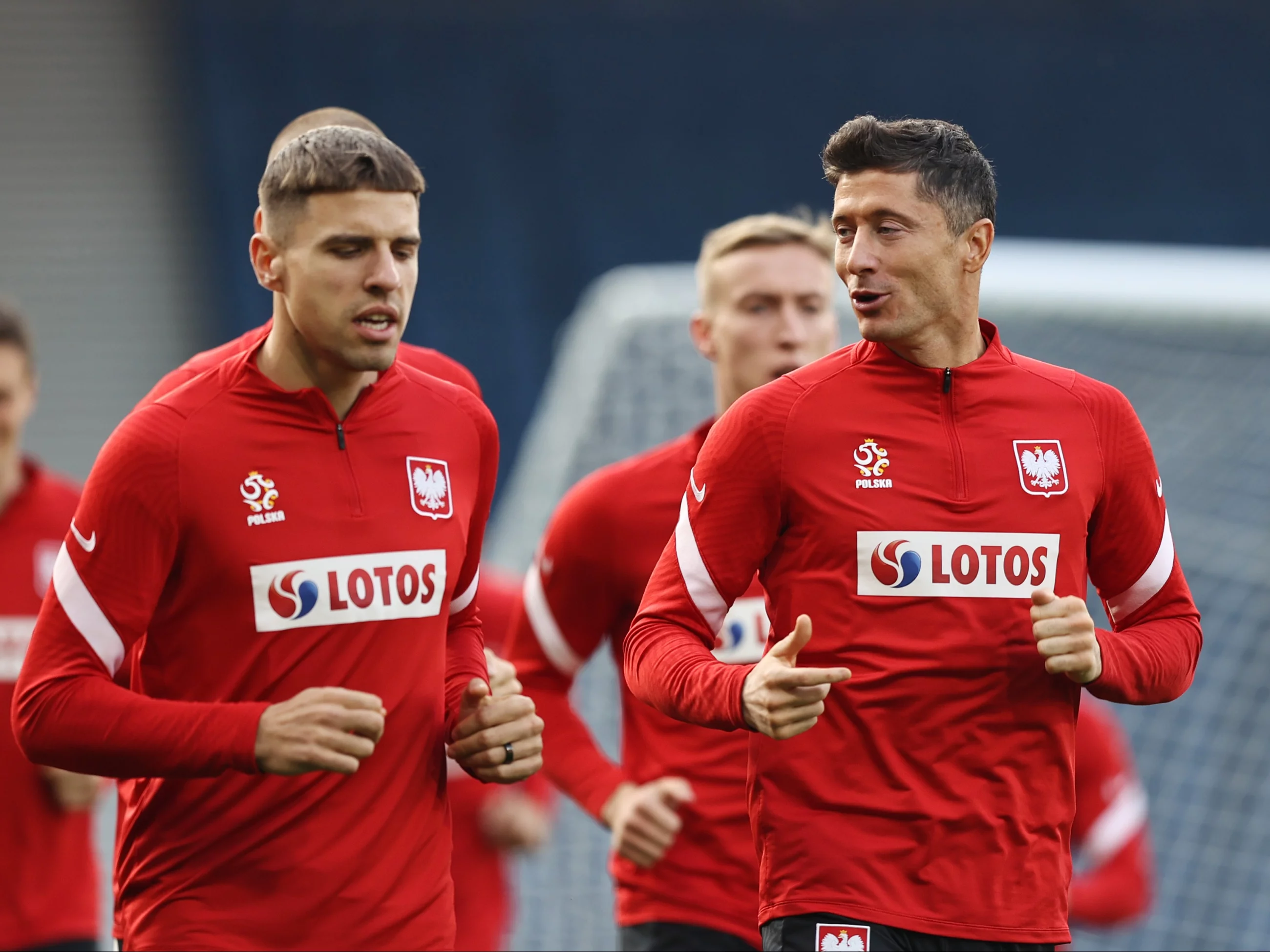 Jan Bednarek i Robert Lewandowski