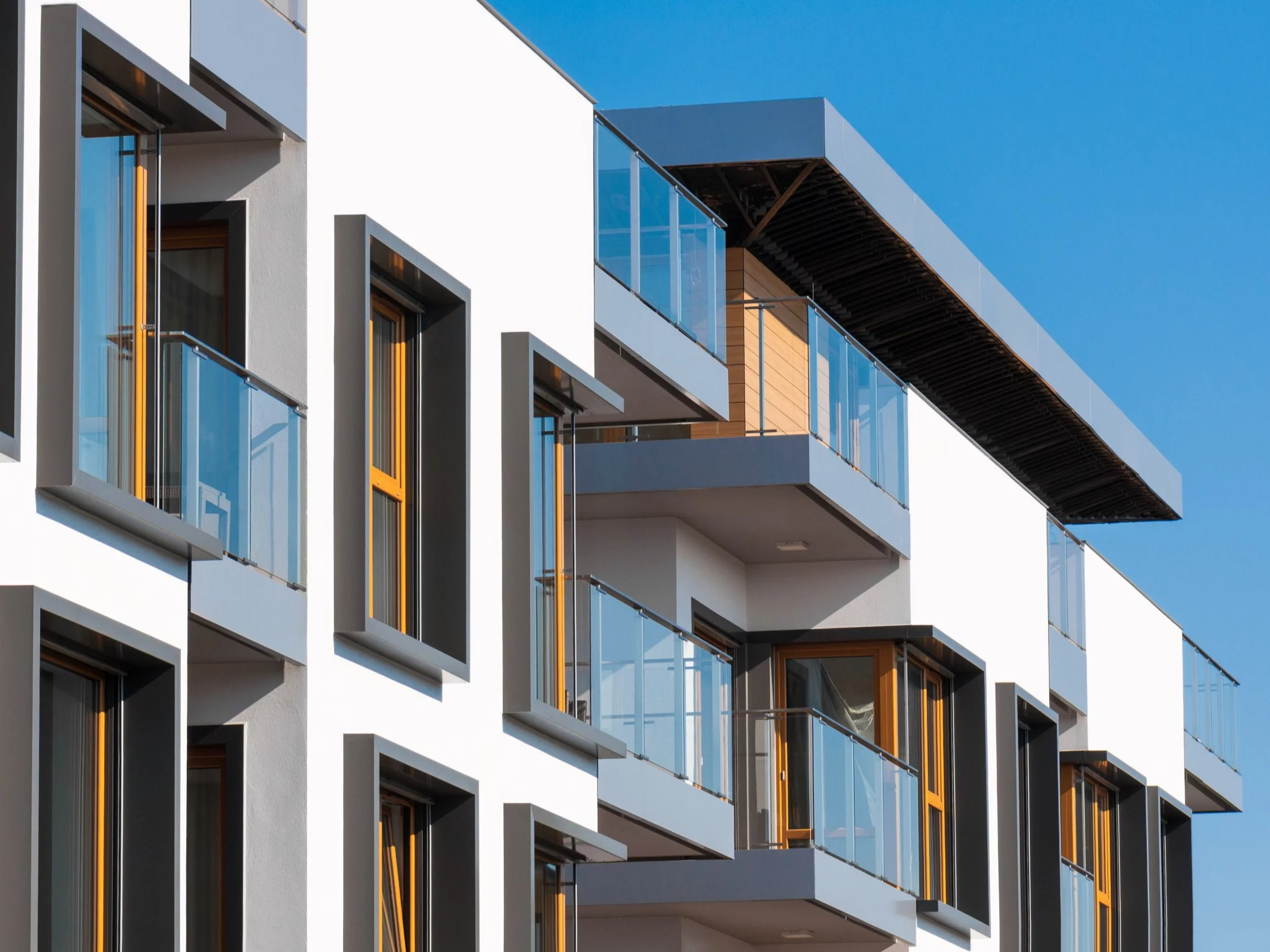 Październikowe zaskoczenie na rynku mieszkań. Gdzie ceny poszły w górę, a gdzie spadły?