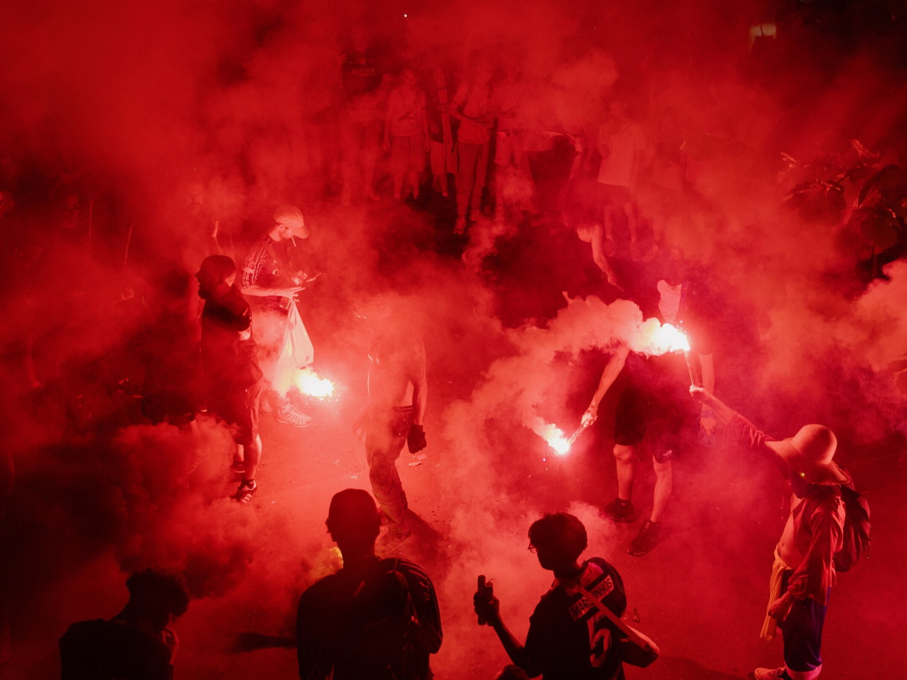 Chaos po triumfie PSG. Płonęły samochody, policja zatrzymała ponad 400 osób