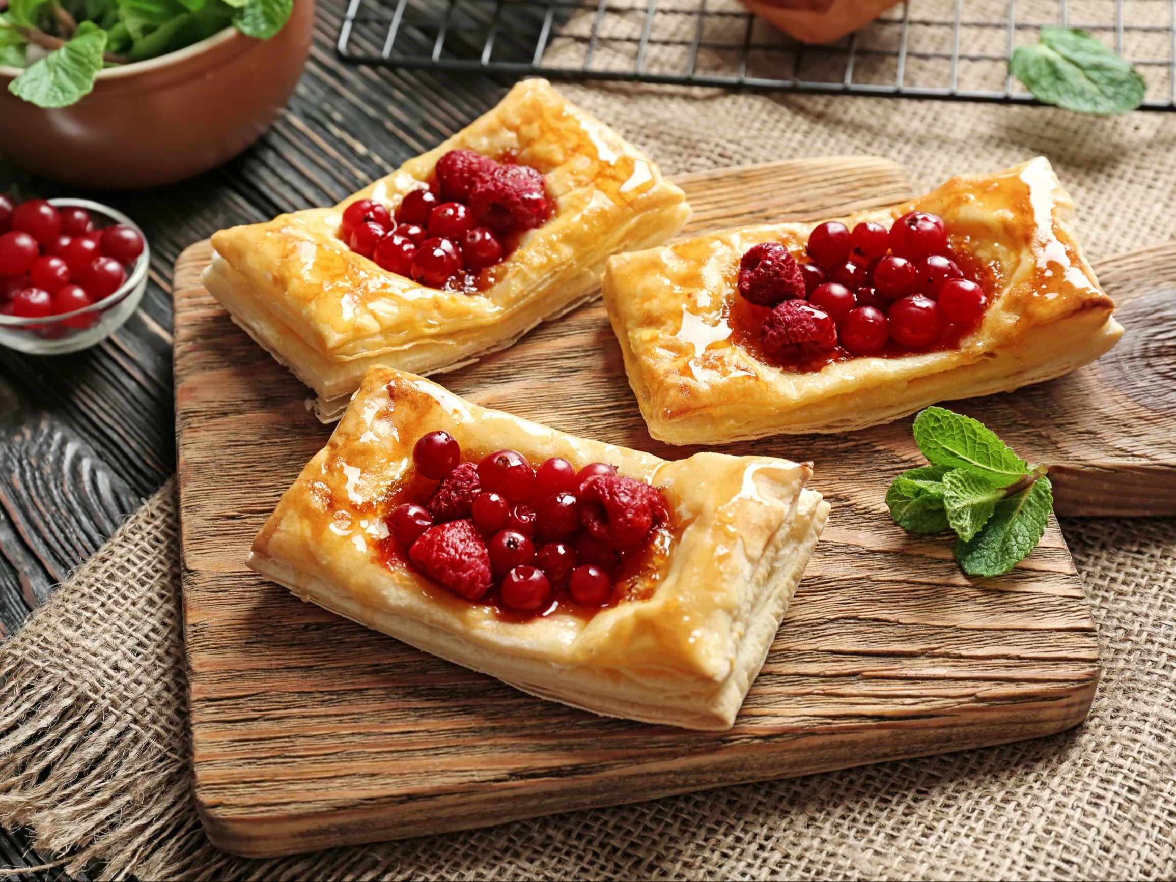 Ciasto francuskie z owocami