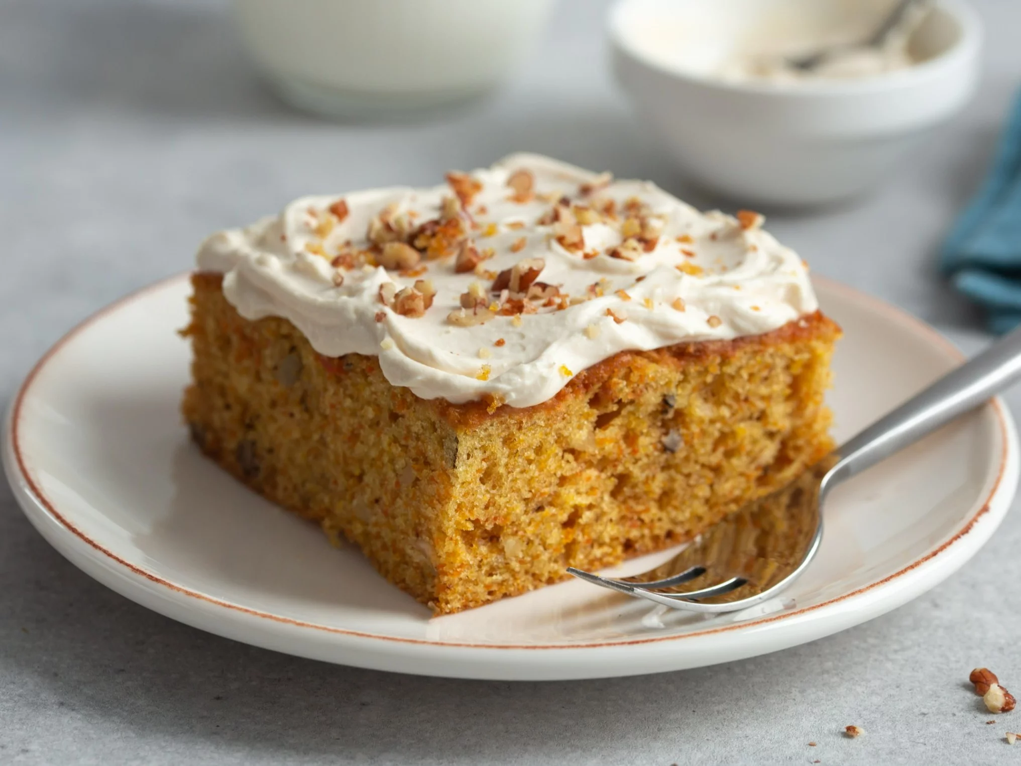 Ciasto marchewkowe z orzechami