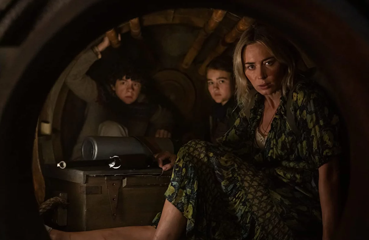 Emily Blunt, Noah Jupe i Millicent Simmonds w filmie „Ciche miejsce 2”