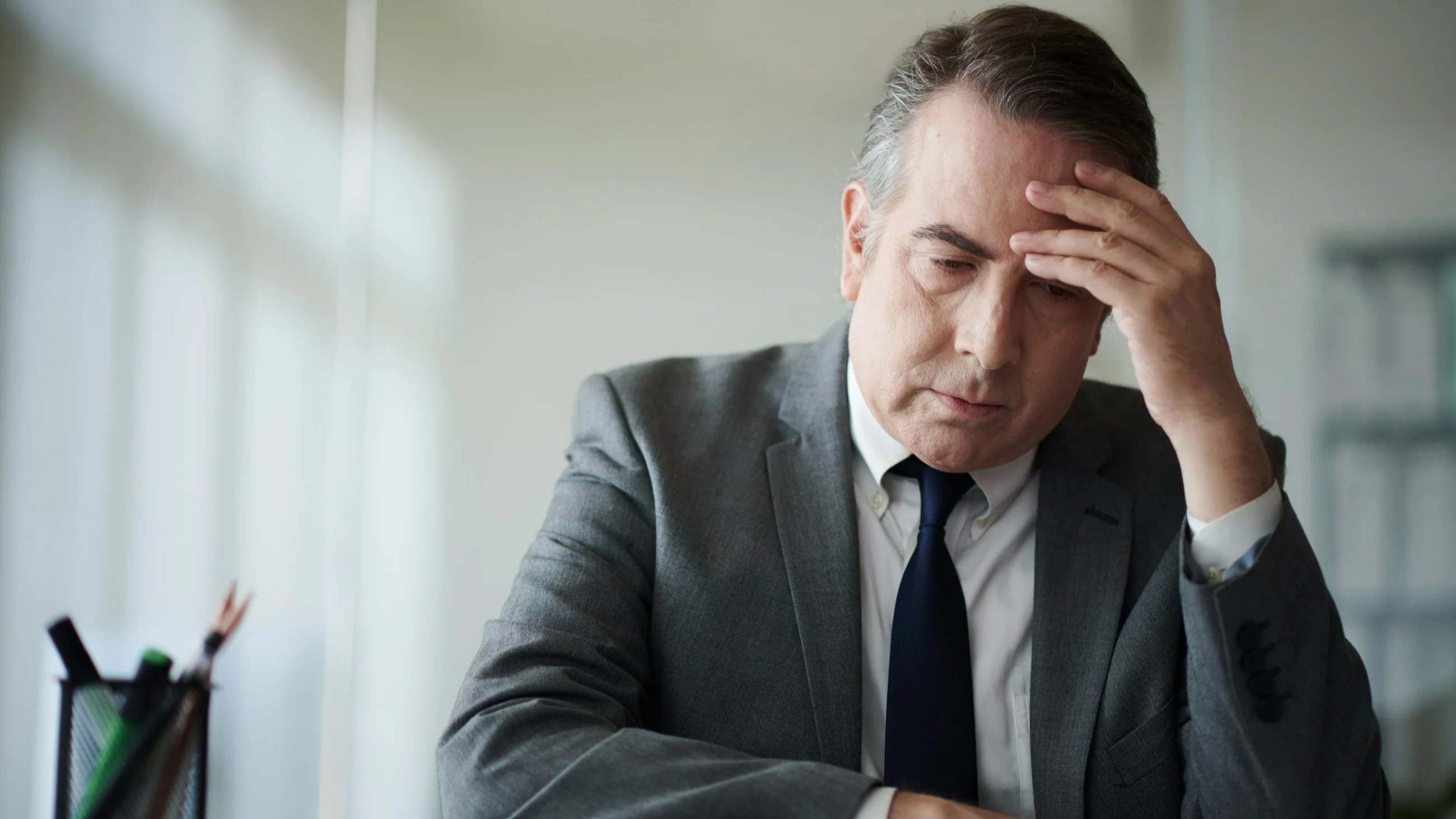 Pracownicy nie potrafią odciąć się od firmy. Przygnębiające badanie – Biznes Wprost