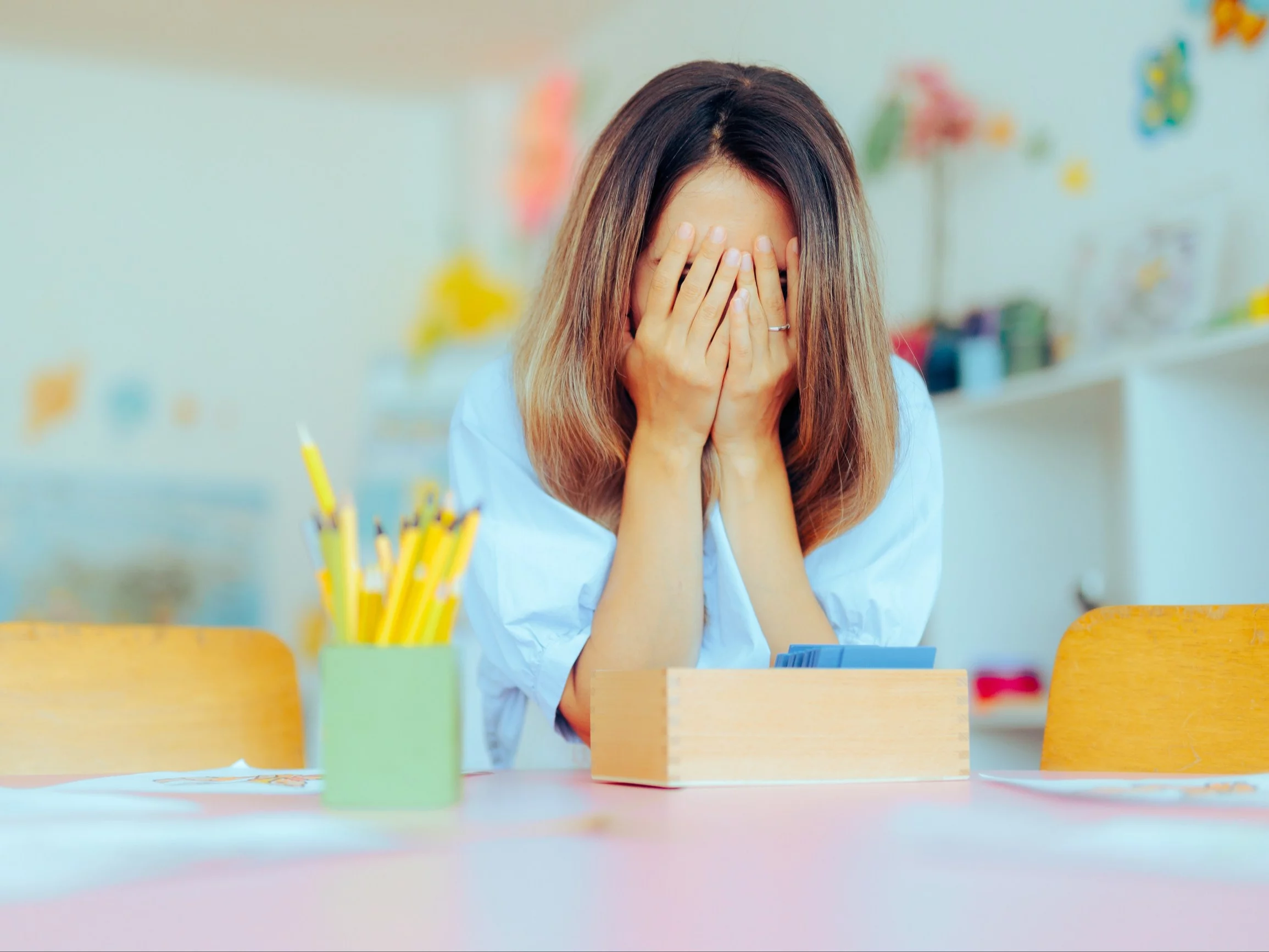 Nauczycielka prawa płakała, mówiła o „szczycie upokorzenia środowiska”. Dyrektor o „kpinie”