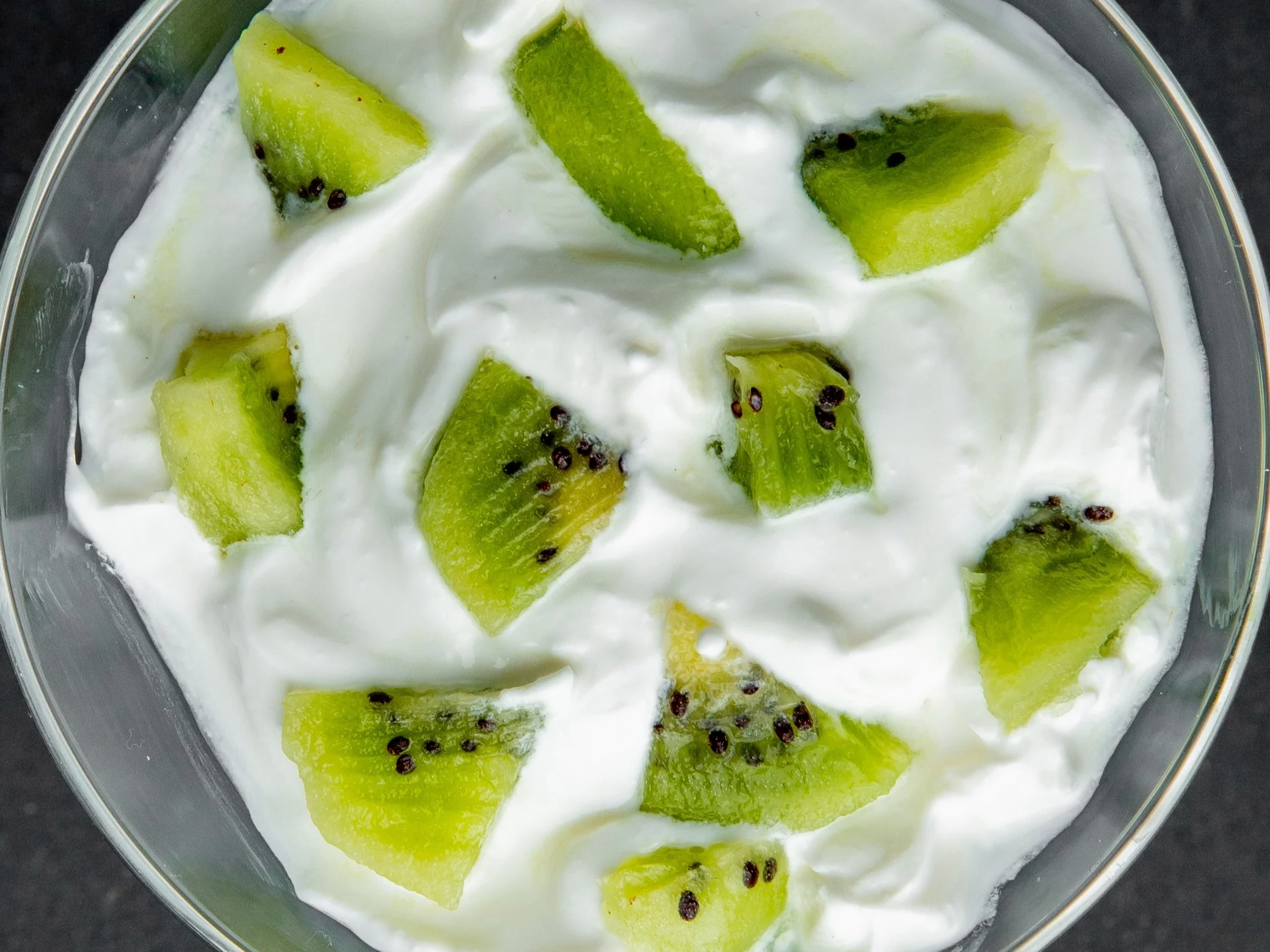 Kiwi z jogurtem