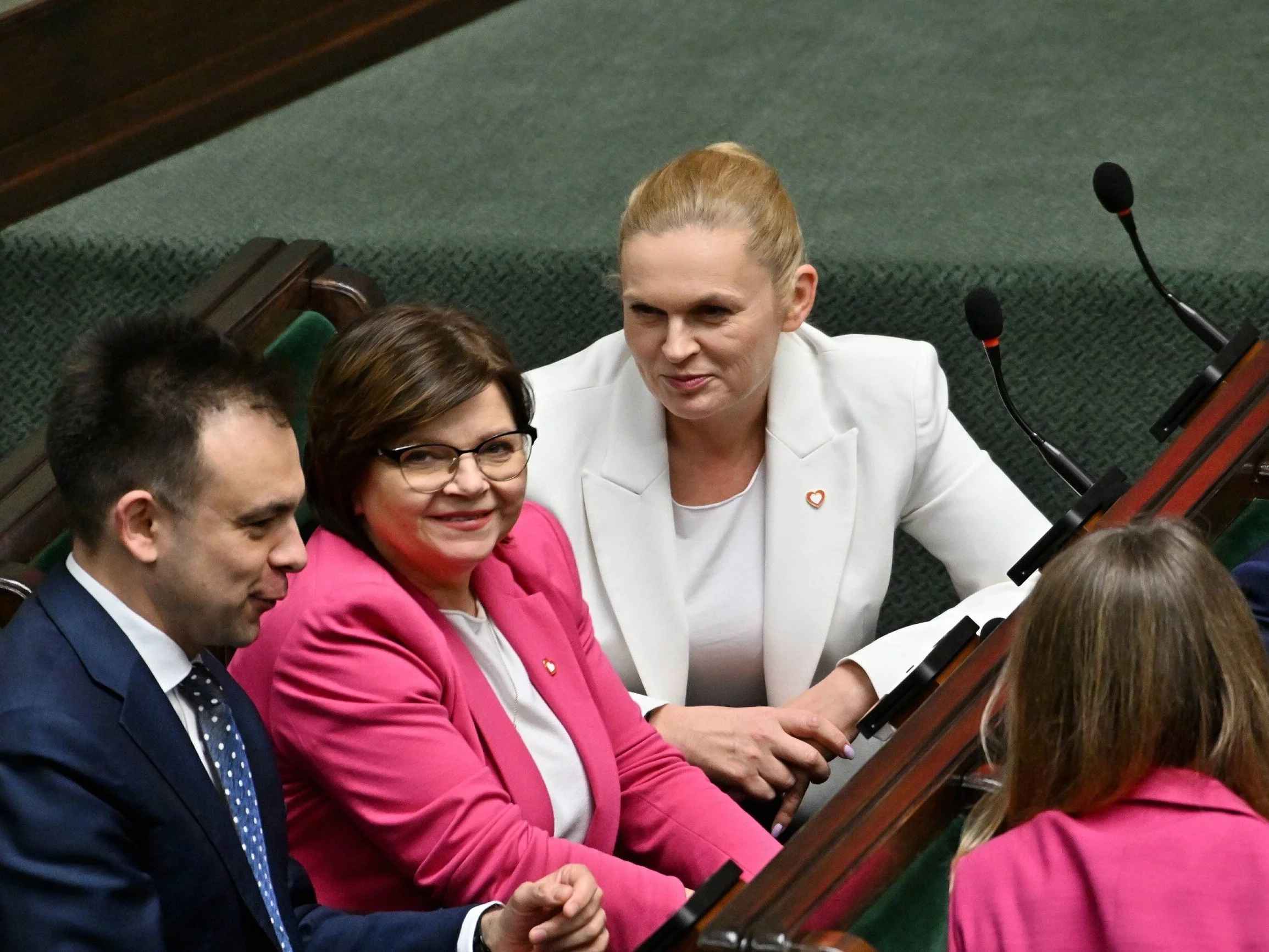 Debata nad zmianą prawa aborcyjnego. Minister Barbara Nowacka (z prawej)