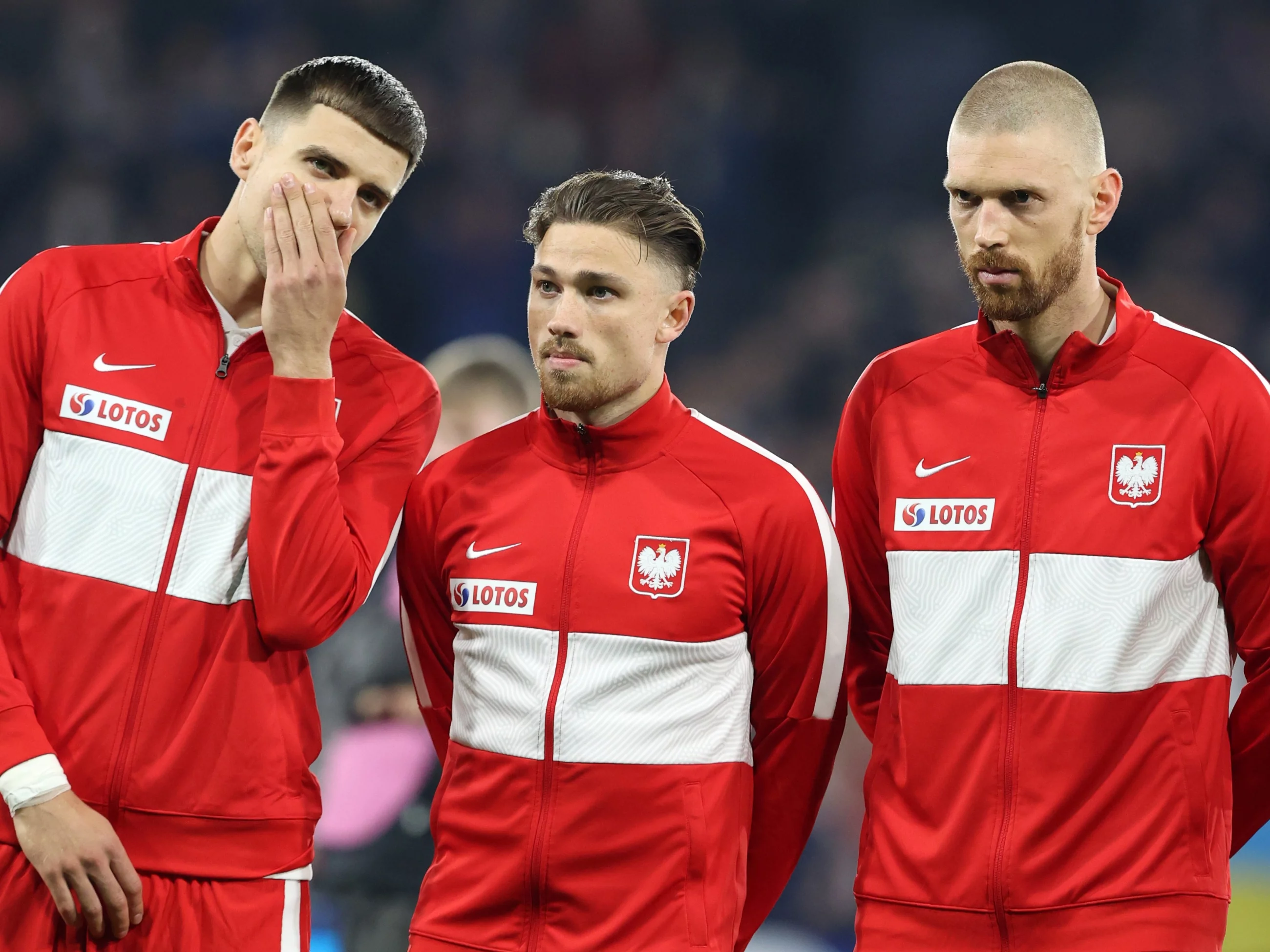 Od lewej: Jan Bednarek, Matty Cash i Bartosz Salamon