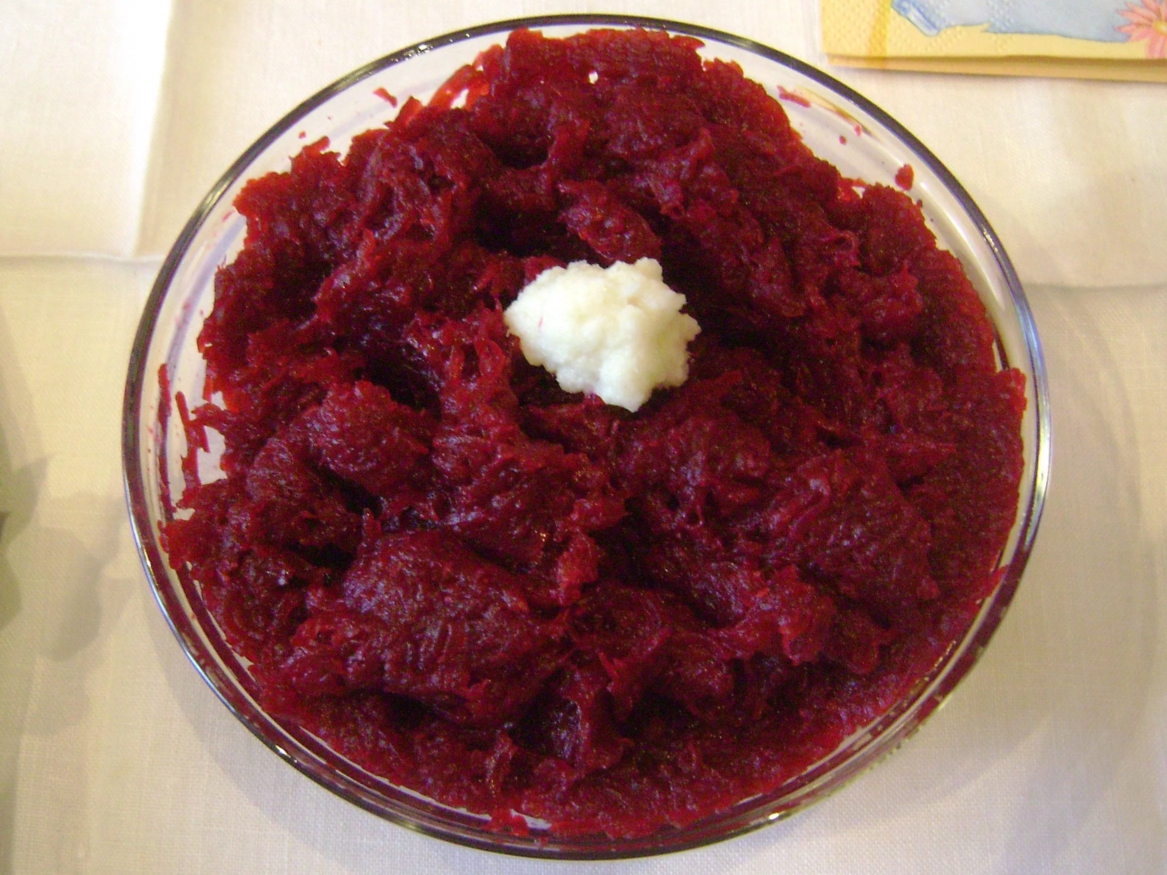 Dodaję to do ćwikły z chrzanem. Smak się zmienia, a brzuch ma lżej po jedzeniu