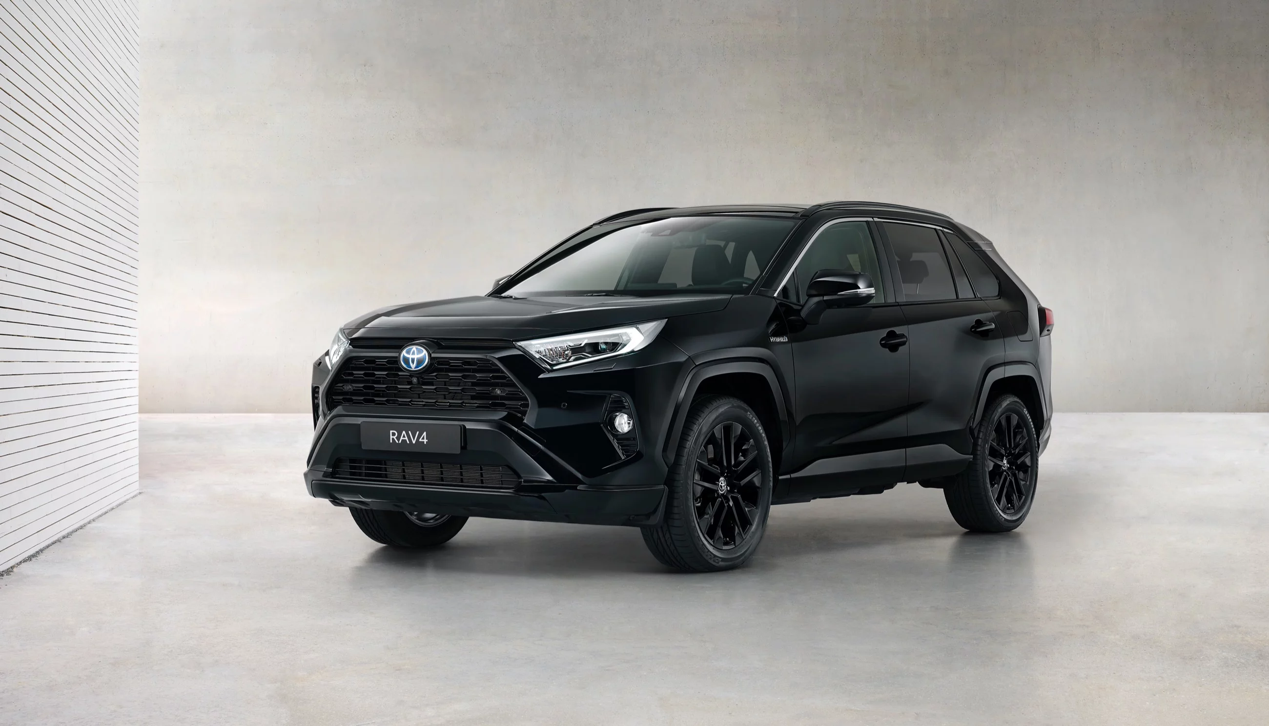 Toyota RAV4 Hybrid Black Edition by JBL