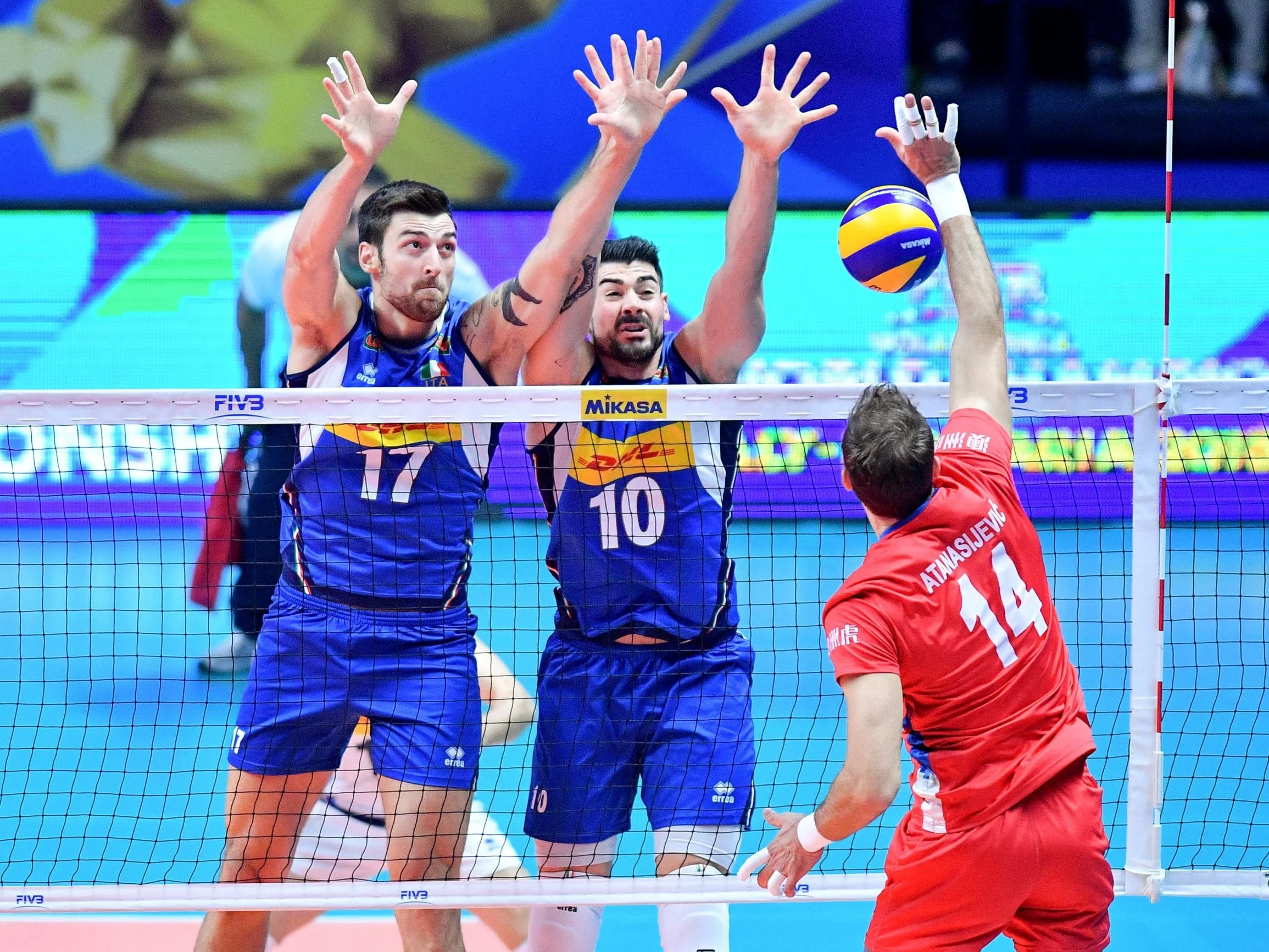 Filippo Lanza (z numerem 10)