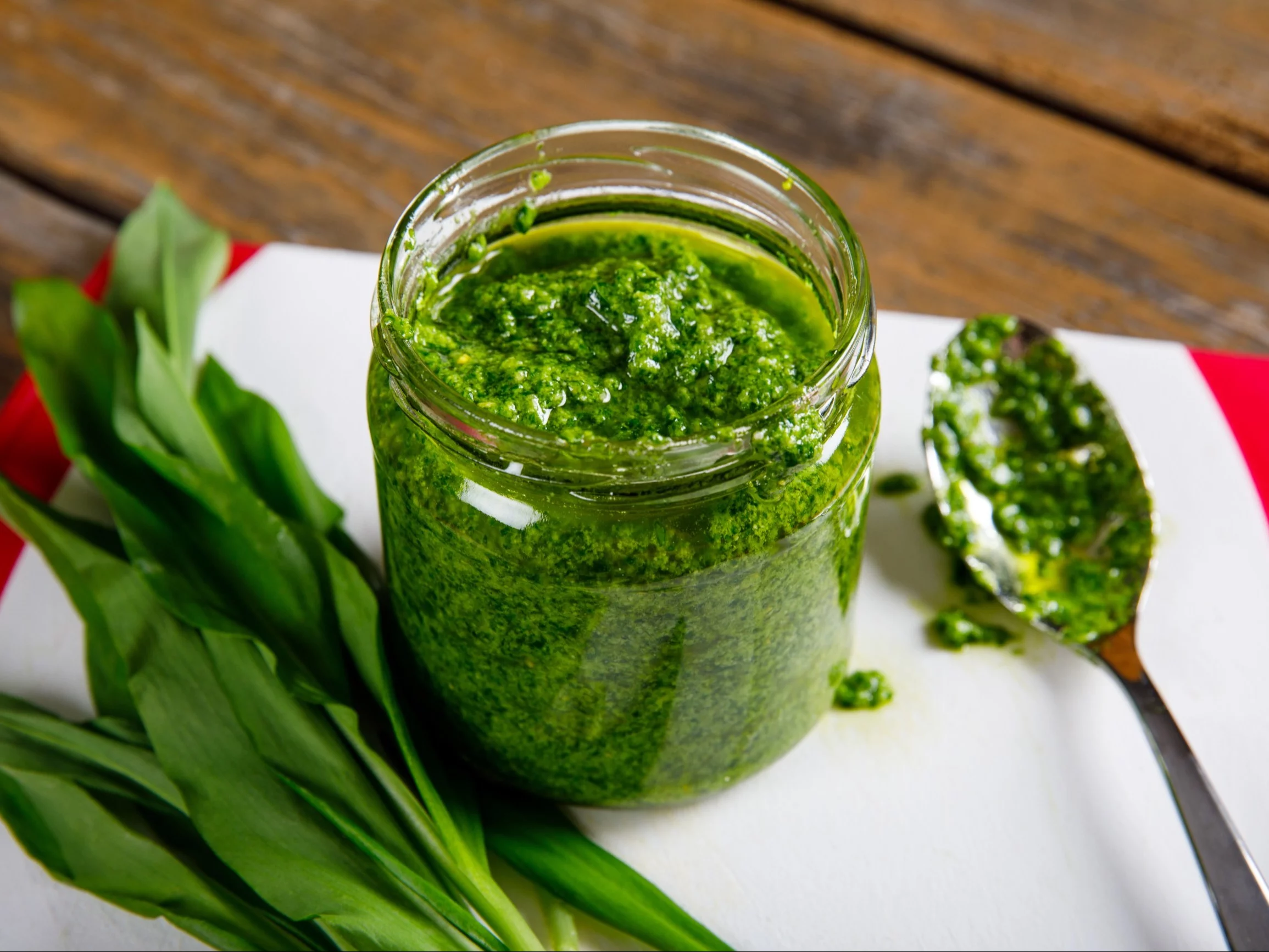 Pesto z czosnku niedźwiedziego