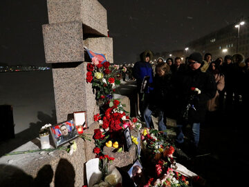 Czuwanie w Petersburgu po śmierci Nawalnego