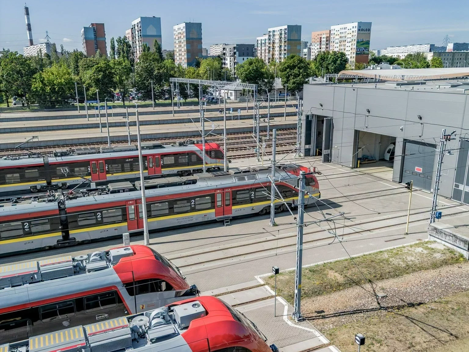 Pociągi wrócą do polskiego miasta po 29 latach. Tak mają wyglądać przystanki