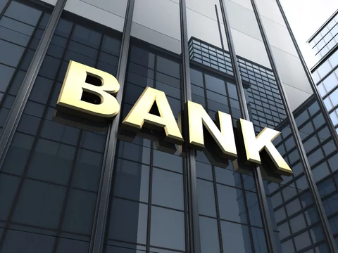 Bank (fot. Vladislav Kochelaevs/ Fotolia.pl)
