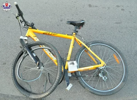 Lubelskie. Ładunek z ciężarówki spadł na rowerzystę
