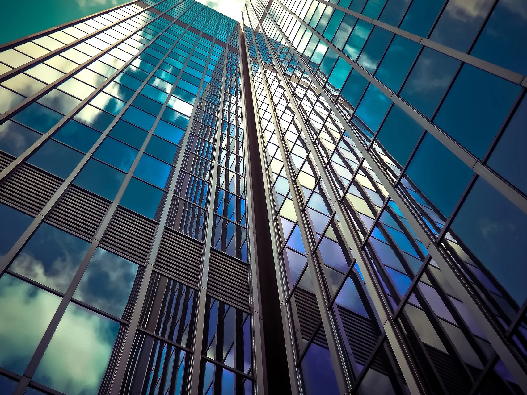 Czym jest i jak działa rozwiązanie Smart Buildings?