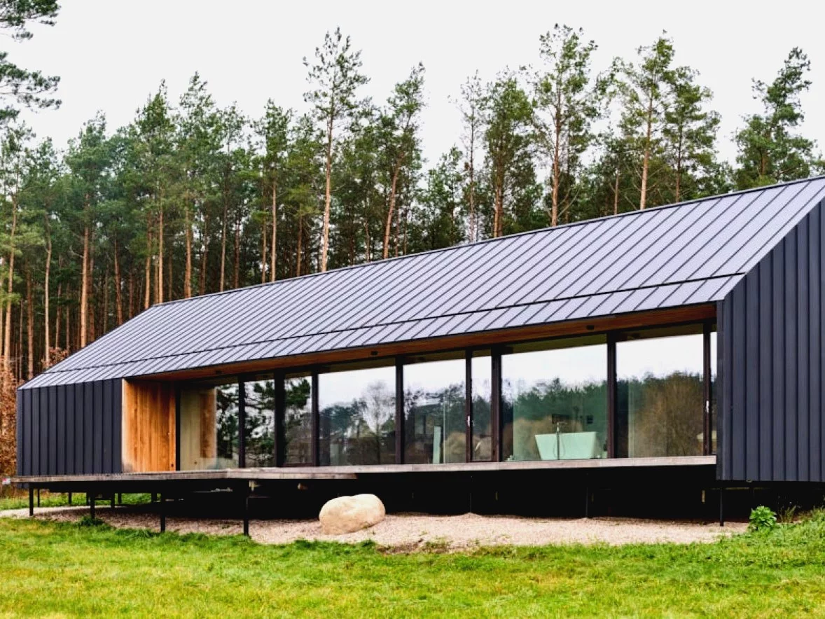 Polski dom, który zachwycił świat! Modułowy DA House to przyszłość ekologicznej architektury