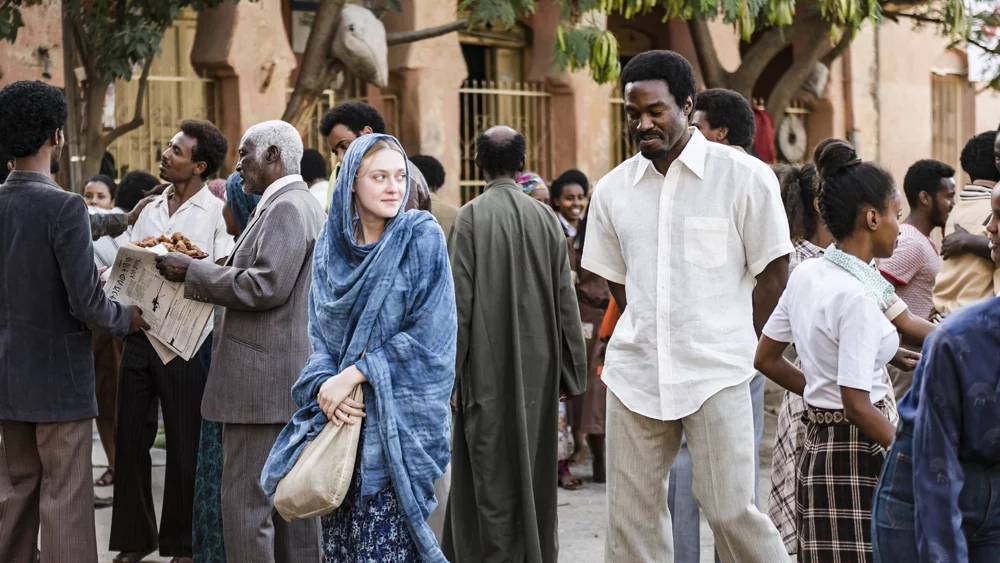 Dakota Fanning i Yahya Abdul-Mateen II w filmie „Sweetness in the Belly” (2019)