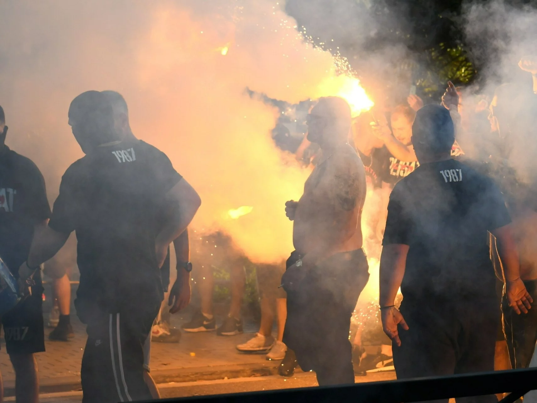 Grupa albańskich pseudokibiców