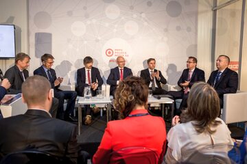 Debata "Czy starczy mocy na polską elektromobilność"