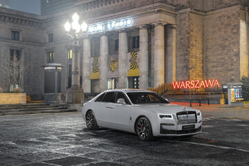 Debiut Rolls-Royce'a Ghosta Black Badge w Warszawie