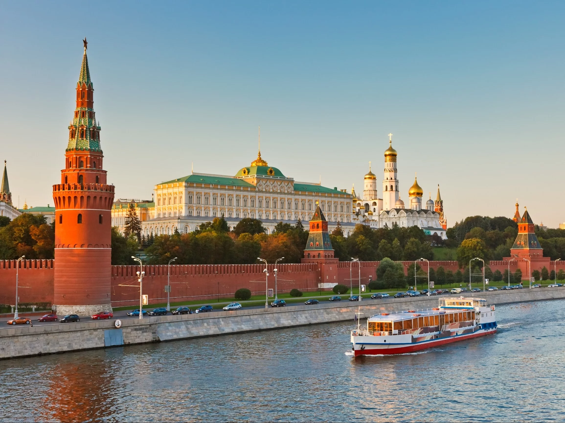 „Głodzą machinę wojenną Putina”. Sankcje USA zaczynają działać na serio