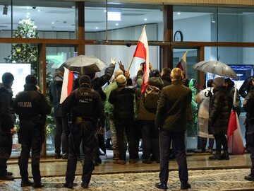 Demonstracja przed siedzibą Polskiej Agencji Prasowej