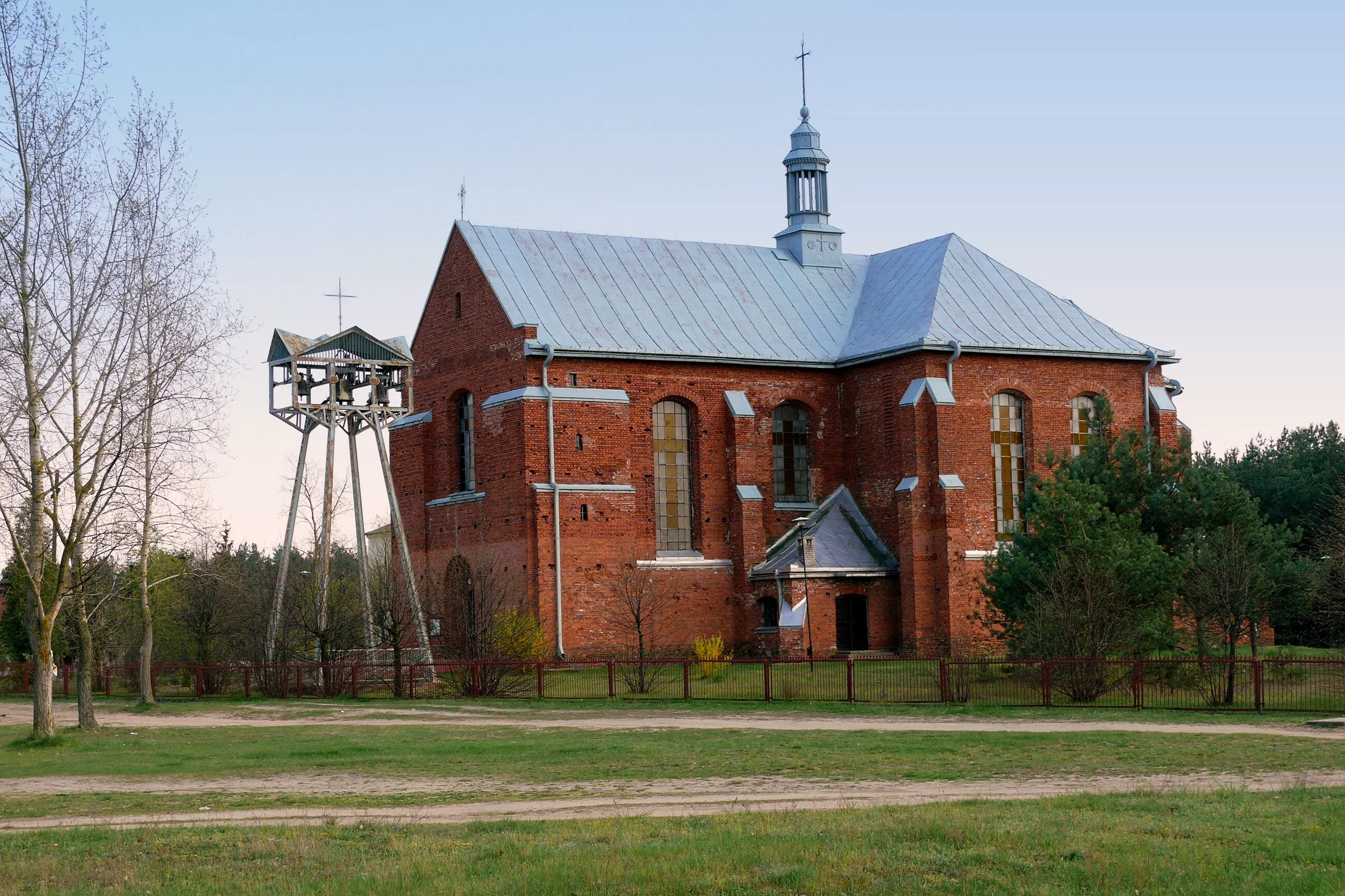 Kościół p.w. Świętej Trójcy w Chotczy Dolnej