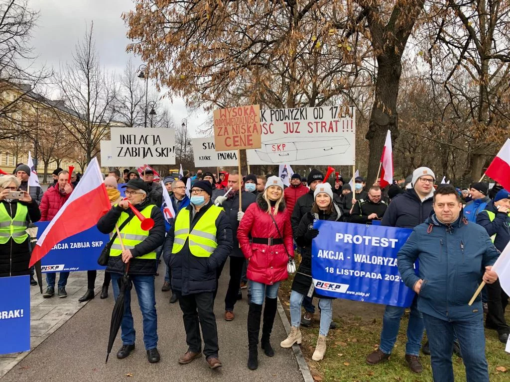 Protest Polskiej Izby Stacji Kontroli Pojazdów