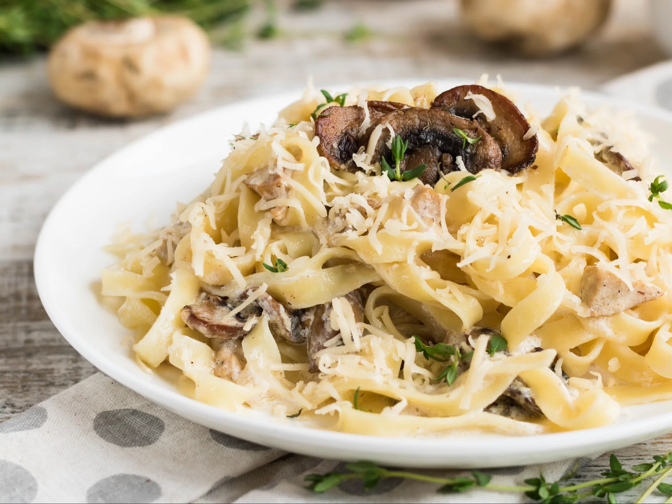Dietetyczka też kupuje ten gotowiec z Lidla. Ma 34 g białka i smakuje jak z włoskiego bistro