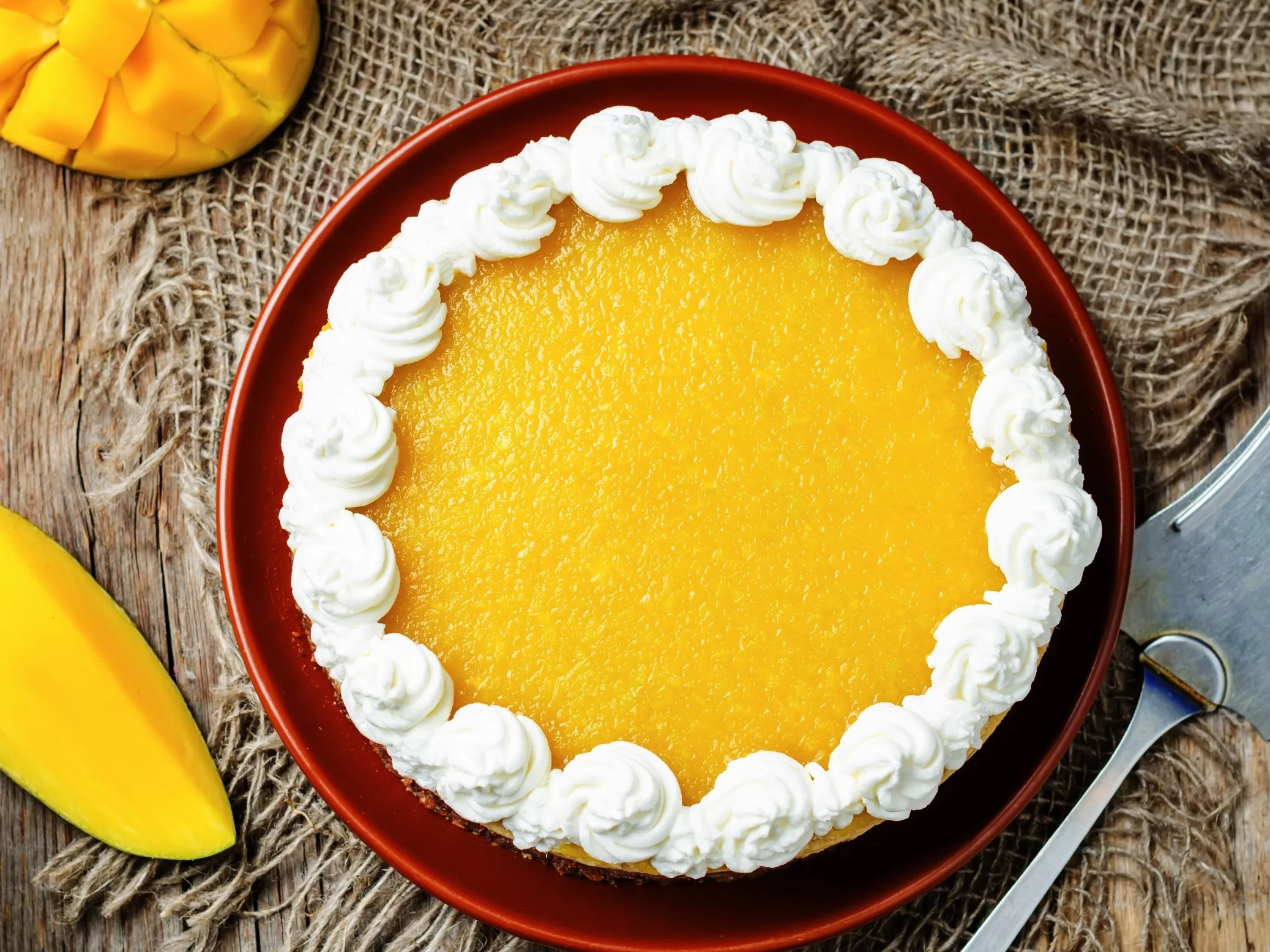 Sernik jak z cukierni, a w środku masa białka i tylko 4 składniki. Dietetyczka zdradza przepis