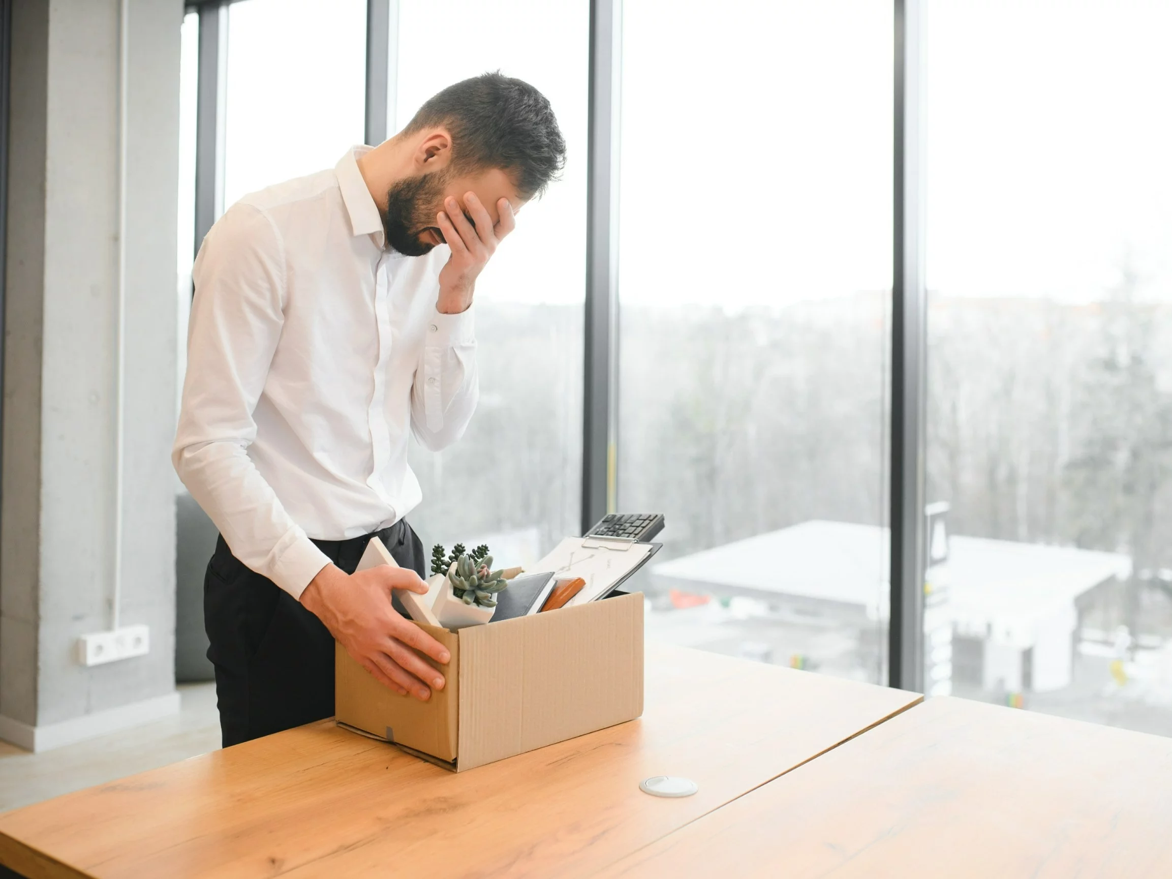 Odchodzący pracownik