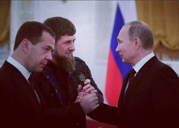 Dmitrij Miedwiediew, Ramzan Kadyrow i Władimir Putin