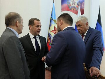 Dmitrij Miedwiediew w trakcie wizyty w Ukrainie