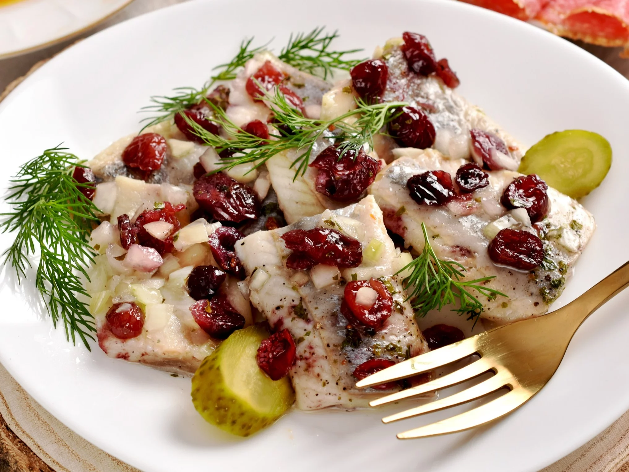 Śledzie z żurawiną